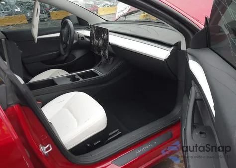 2023 Tesla Model 3 Performance Dual Motor All-Wheel Drive z USA, uszkodzony, nr VIN 5YJ3E1EC2PF661838